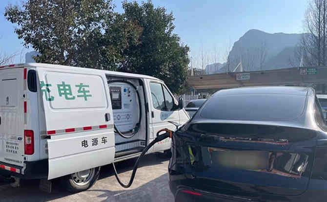 根河汽车搭电